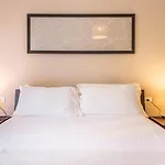 Vaghi 4*