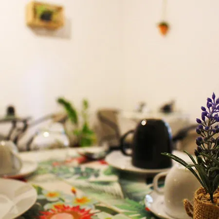 Vaghi 3* كالياري