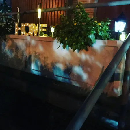 Vaghi 3* كالياري